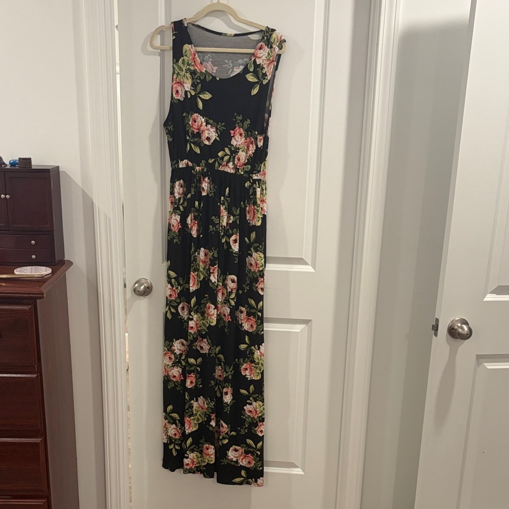 NWOT Elegant Floral Maxi Dress - Black and Pink
